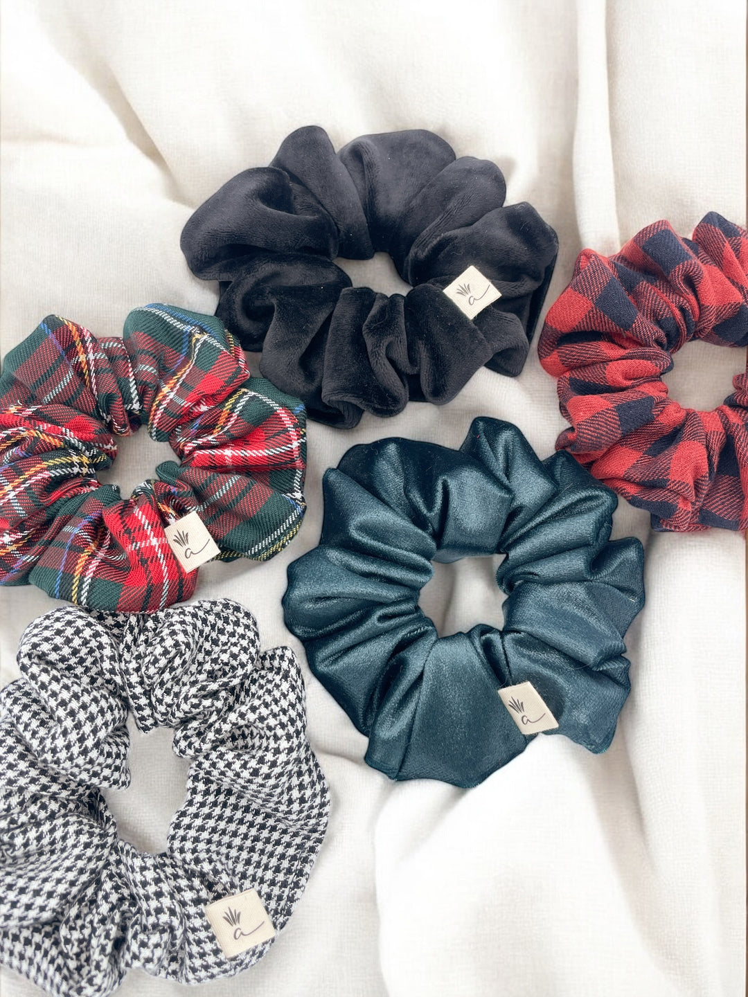 Scrunchie - Holiday Plaid