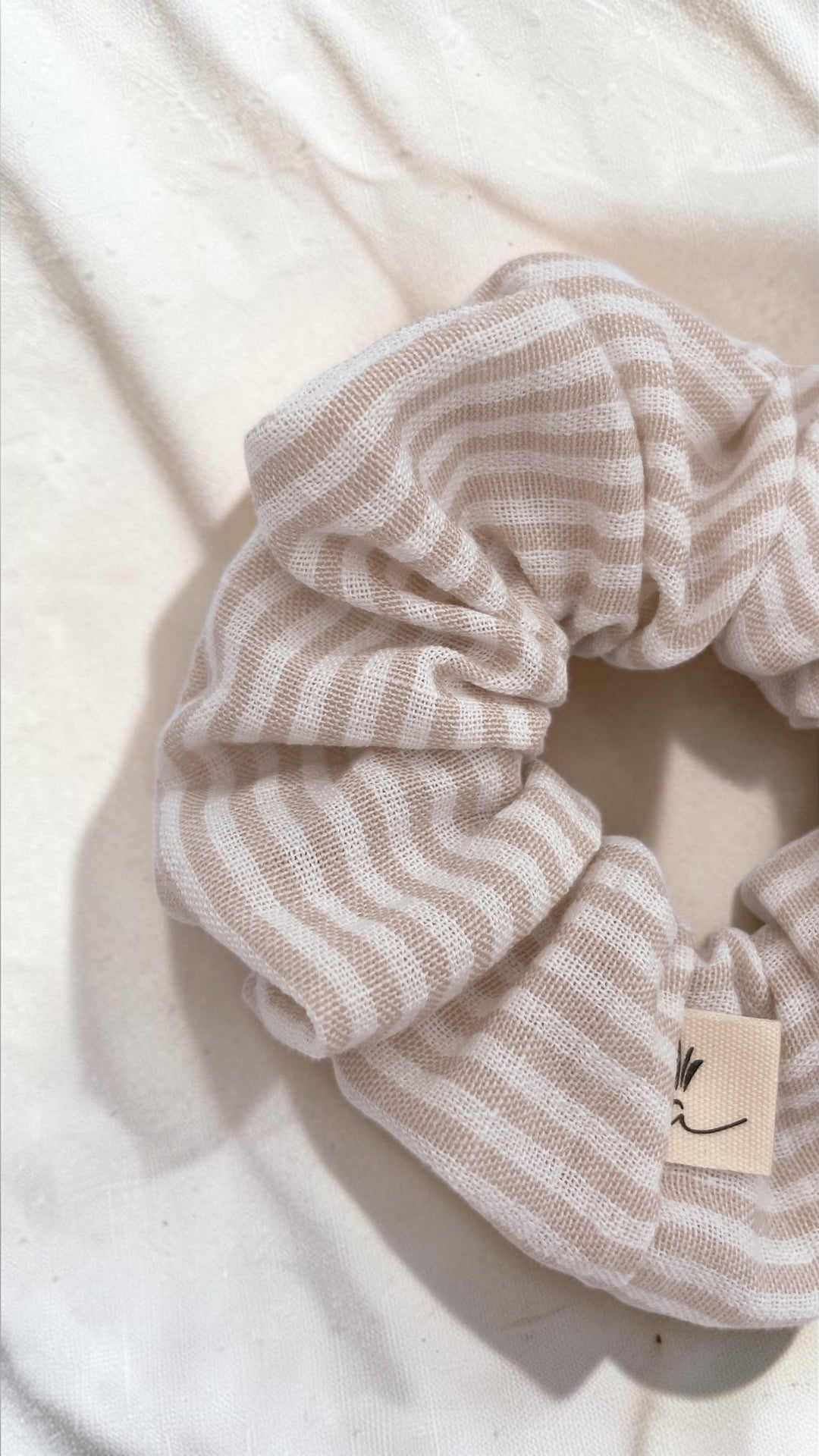 Scrunchie - Striped Beige