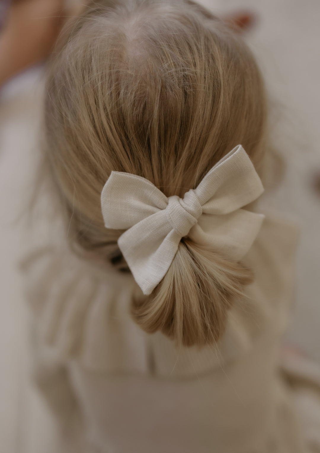 Linen Bow