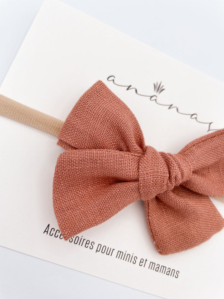 Linen Bow