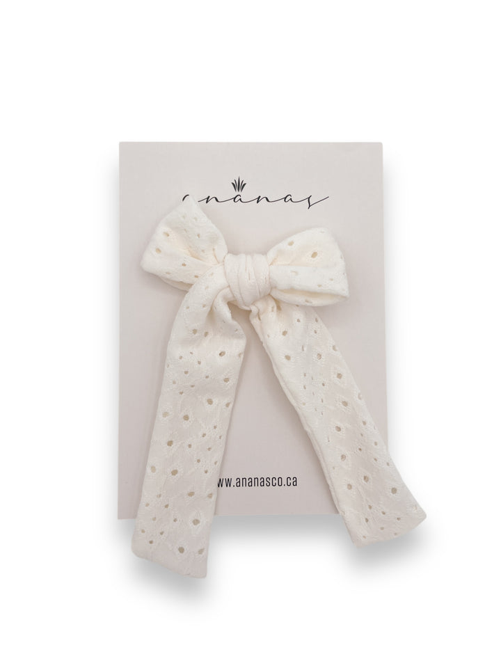 XL Eyelet Bow - Cream