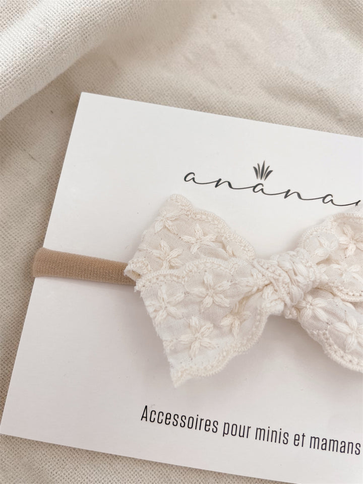 Embroidered Bow - Ivory