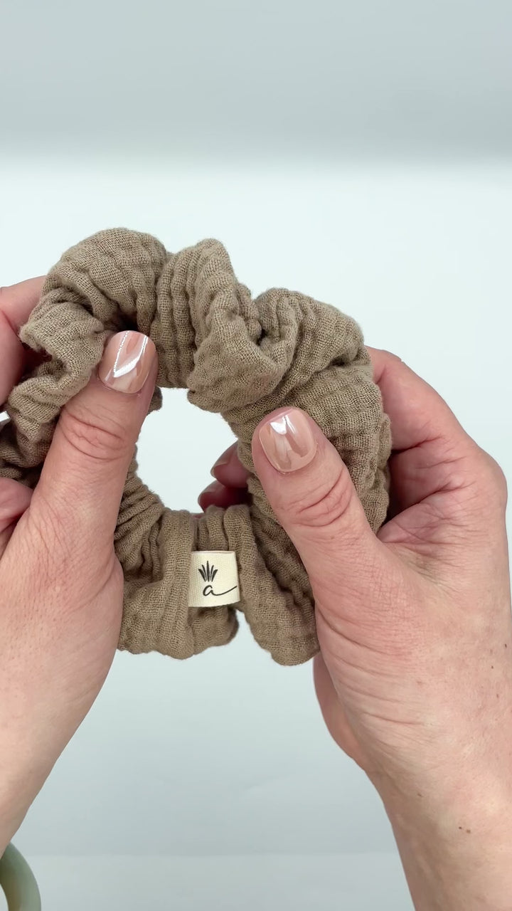 Muslin scrunchies - Baby pink
